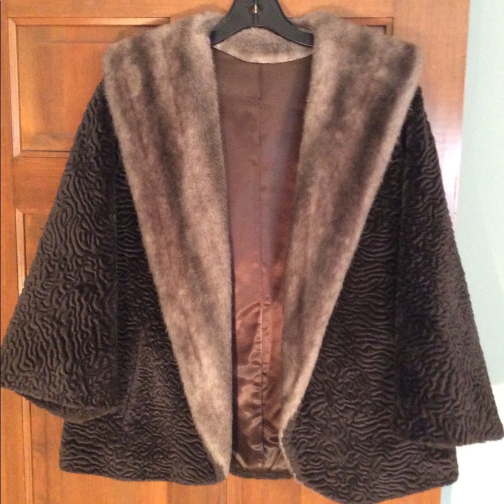 VINTAGE BORRÉ FAIRMOOR FAUX FUR JACKET - PERFECT!
